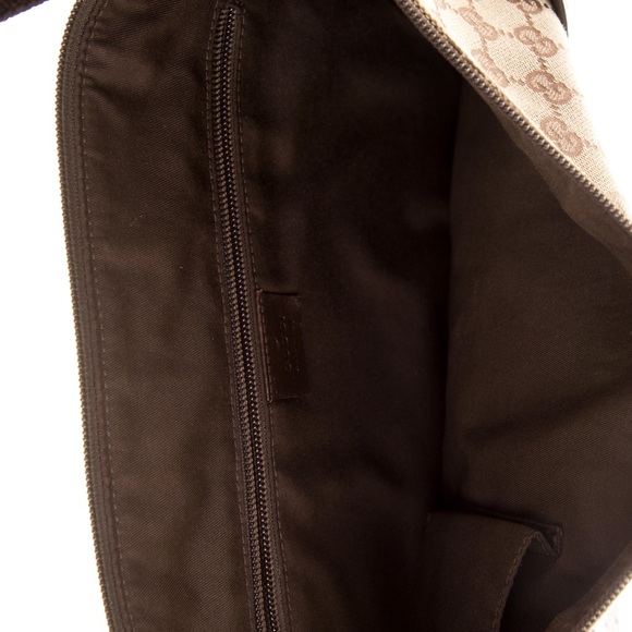 Gucci Canvas perforated flat messenger bag - Picture 4 of 7